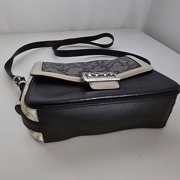 TOUS Medium Black and White Kaos Icon Crossbody bag - Picture 6 of 17